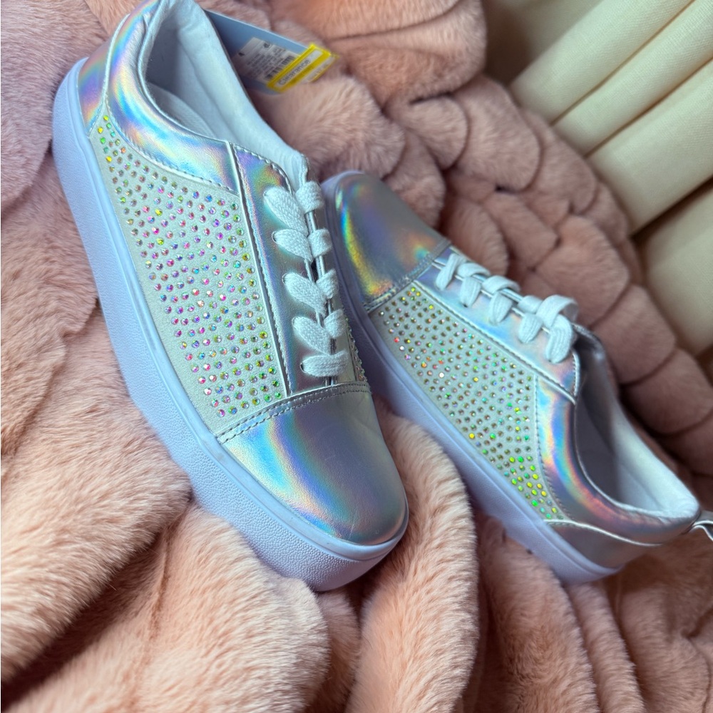 Holographic Women's Sneakers with Rhinestone Detailing